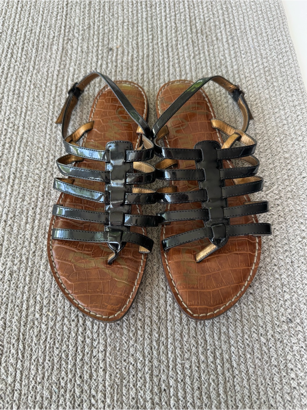 Sam Edelman Black Patent Strappy Flat Sandals Size 7.5 - Picture 6 of 7